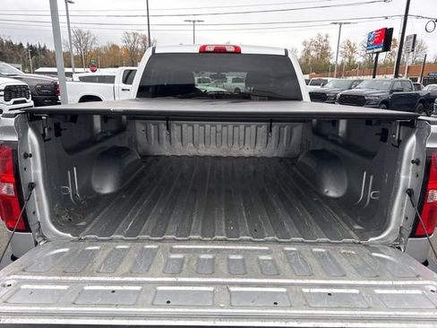 Used 2018 GMC Sierra 1500 SLE image 16