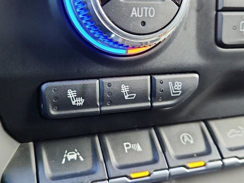 Used 2022 GMC Sierra 1500 AT4 image 22