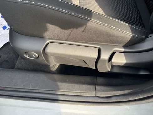 Used 2022 Mitsubishi Outlander ES image 13