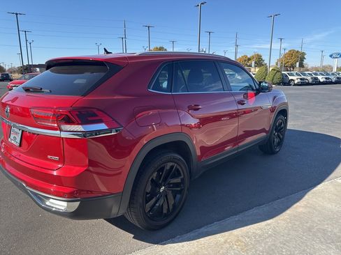 Used 2022 Volkswagen Atlas Cross Sport SE image 6