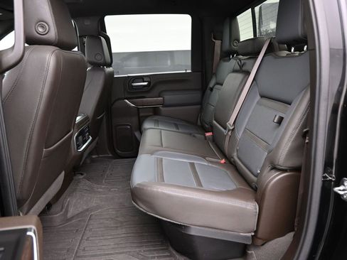 Used 2023 GMC Sierra 2500 Denali w/ Denali Ultimate Package image 17