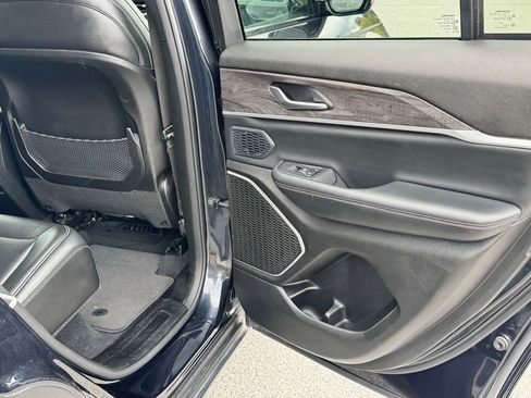 Used 2024 Jeep Grand Cherokee Limited 4xe image 30