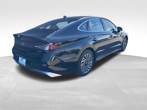 New 2026 Hyundai Sonata Limited image 4