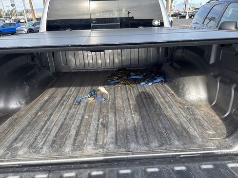 Used 2019 RAM 1500 Laramie AWD/4WD image 29