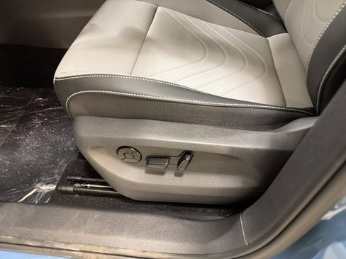 New 2026 Volkswagen Tiguan SE R-Line AWD/4WD image 17