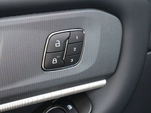 New 2026 Ford Explorer ST-Line w/ ST-Line Street Pack image 17