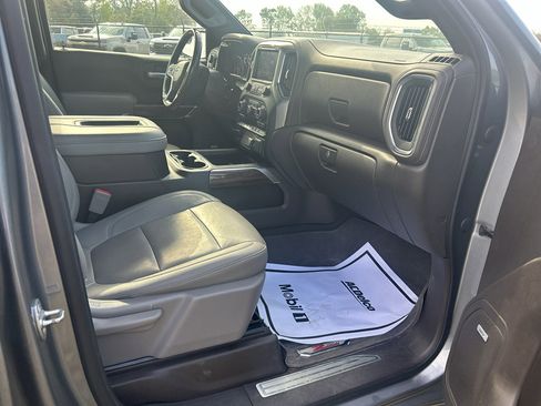 Used 2021 Chevrolet Silverado 1500 RST image 18