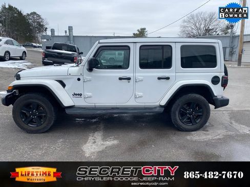 Used 2022 Jeep Wrangler Unlimited Sahara image 8