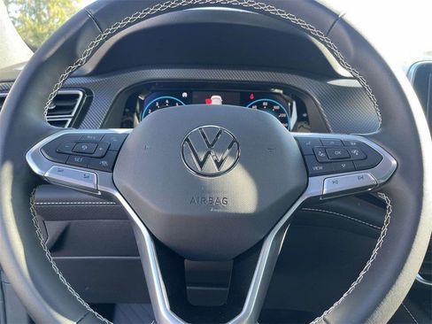 New 2026 Volkswagen Atlas Cross Sport SEL AWD/4WD image 25