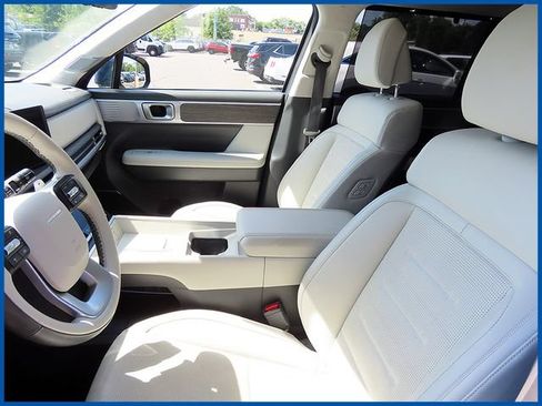 Used 2025 Hyundai Santa Fe Calligraphy AWD/4WD image 15
