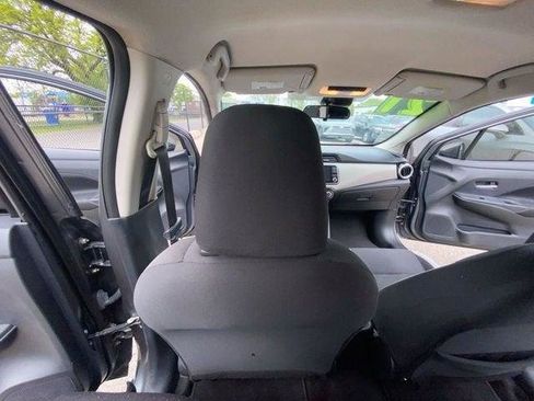 Used 2021 Nissan Versa SV FWD image 31