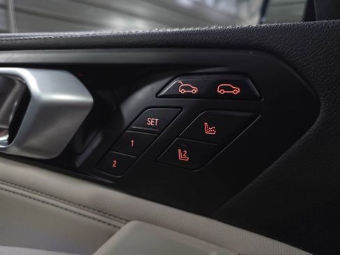 Used 2023 BMW X6 xDrive40i w/ Executive Package image 33