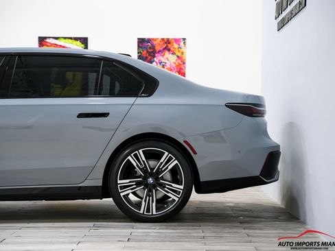 Used 2023 BMW 740i RWD image 17