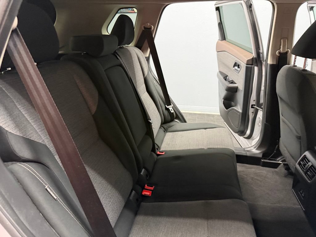 Used 2022 Nissan Rogue SV FWD image 44