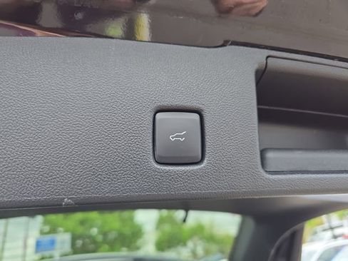 Certified 2024 Ford Escape Platinum AWD/4WD image 9