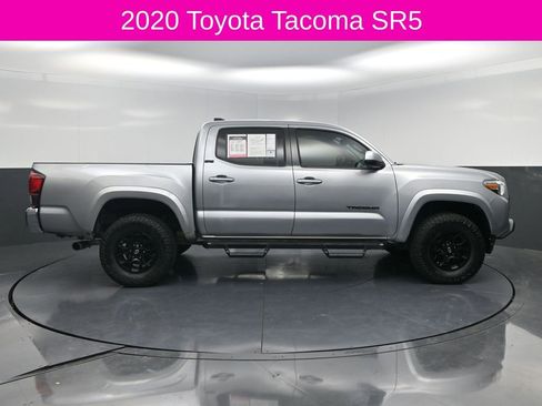 Used 2020 Toyota Tacoma SR5 RWD image 4