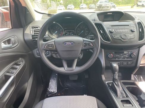 Used 2017 Ford Escape SE image 15