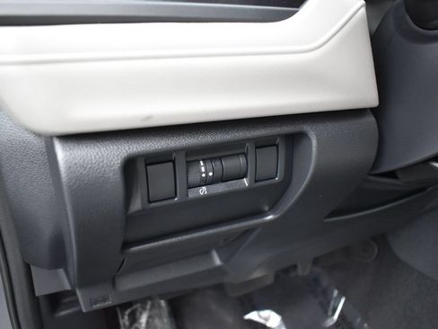 Used 2025 Subaru Forester AWD/4WD image 7