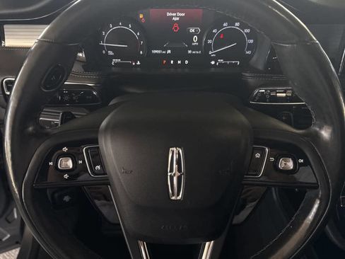 Used 2021 Lincoln Corsair FWD w/ Premium Package image 18