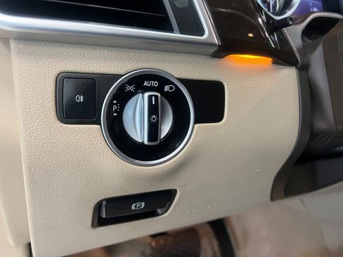 Used 2015 Mercedes-Benz GL 450 4MATIC image 34