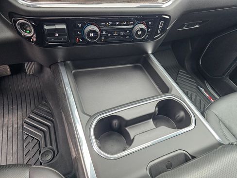 Used 2025 Chevrolet Silverado 3500 LTZ image 23