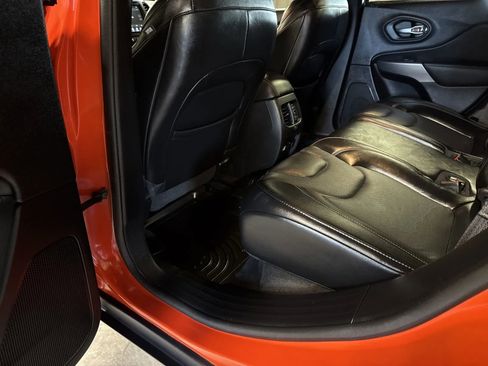 Used 2021 Jeep Cherokee Latitude Lux w/ Comfort/Convenience Group image 63