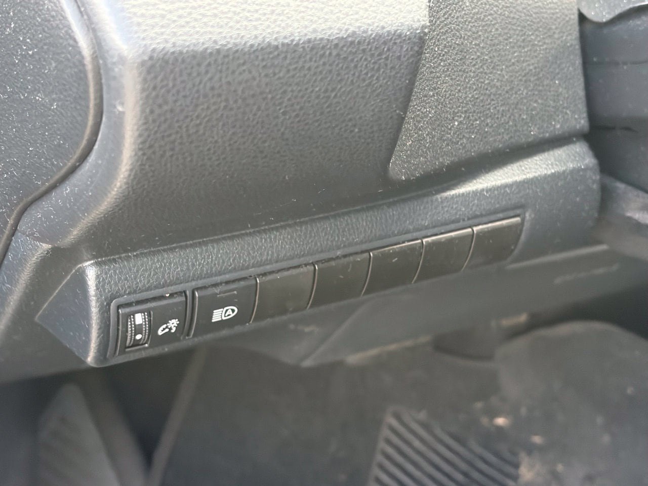 Used 2023 Toyota Corolla LE FWD image 7