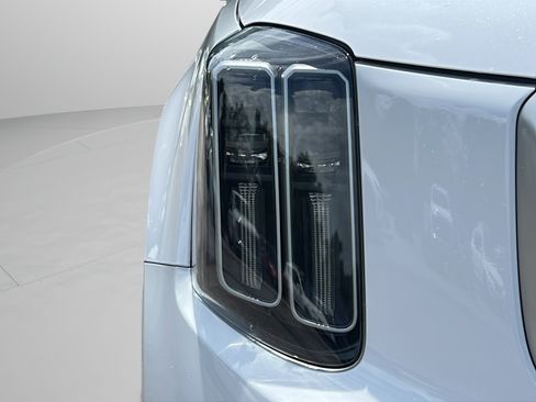 Certified 2023 Kia Telluride EX w/ EX Captain's Chair Package FWD image 26
