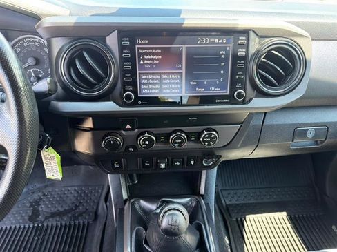 Used 2020 Toyota Tacoma TRD Sport w/ Technology Package AWD/4WD image 11