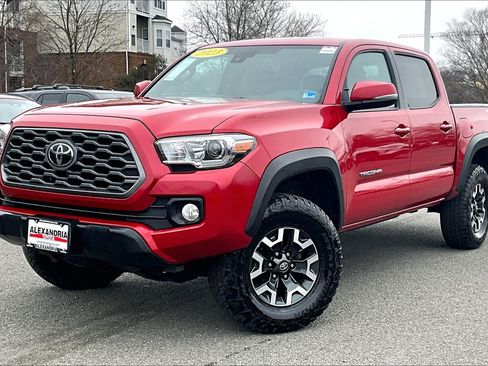 Used 2023 Toyota Tacoma TRD Off-Road image 1
