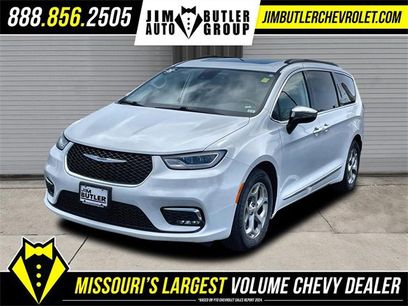 Used 2023 Chrysler Pacifica Limited