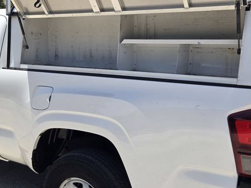 Used 2022 Toyota Tacoma SR RWD image 32