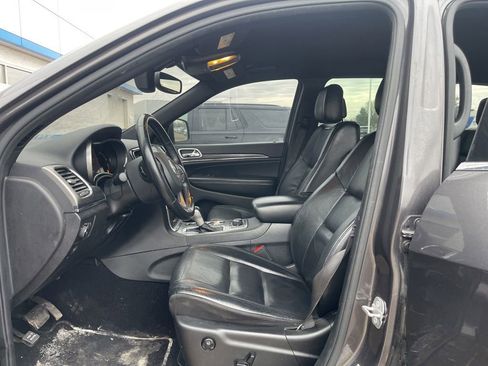 Used 2019 Jeep Grand Cherokee Limited AWD/4WD image 12