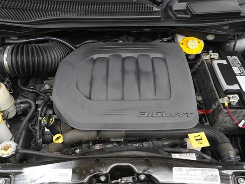 Used 2020 Dodge Grand Caravan SE w/ UConnect Hands-Free Group FWD image 30