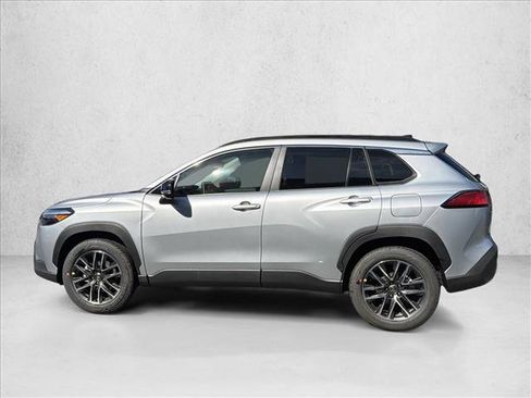 Used 2026 Toyota Corolla Cross XLE w/ Convenience Package image 8