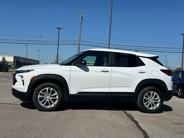 Used 2024 Chevrolet TrailBlazer LS w/ LS Convenience Package AWD/4WD image 12