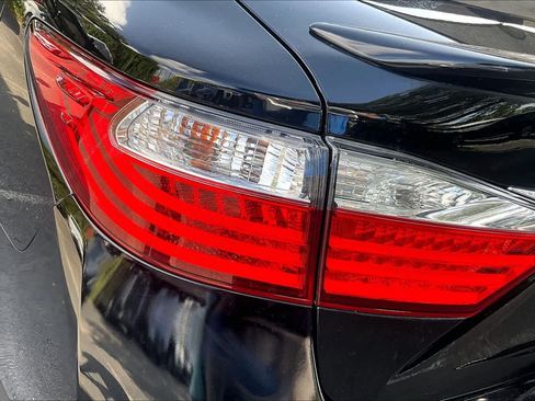 Used 2015 Lexus ES 350 w/ Premium Package FWD image 29