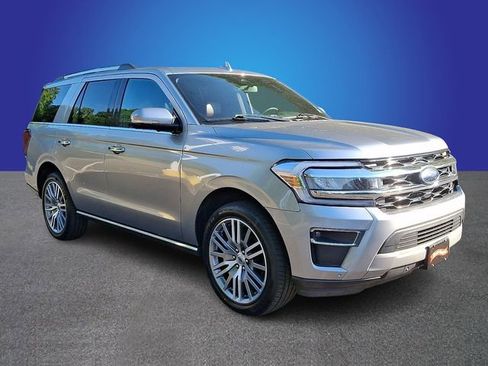Used 2024 Ford Expedition Limited AWD/4WD image 3