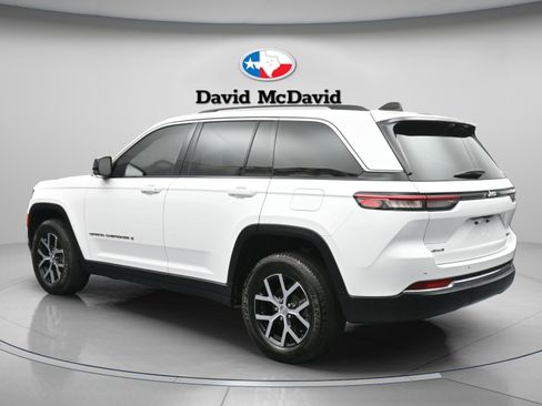Used 2023 Jeep Grand Cherokee Limited w/ Luxury Tech Group II AWD/4WD image 6