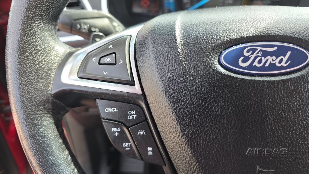 Used 2020 Ford Edge Titanium AWD/4WD image 16