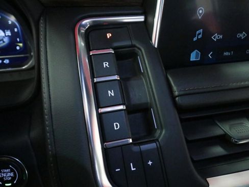 Used 2023 Chevrolet Tahoe High Country w/ Premium Package 2 image 21