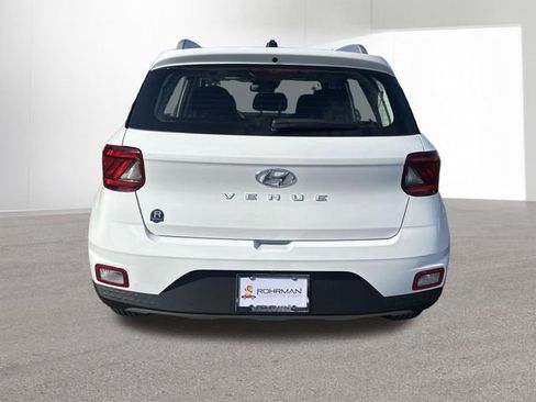 New 2026 Hyundai Venue SEL FWD image 6