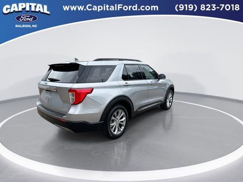 Certified 2023 Ford Explorer XLT w/ Equipment Group 202A image 8