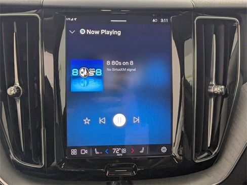 Used 2025 Volvo XC60 B5 Plus image 20