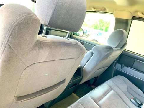 Used 2005 GMC Sierra 1500 SLE w/ Safe And Sound Package RWD image 14