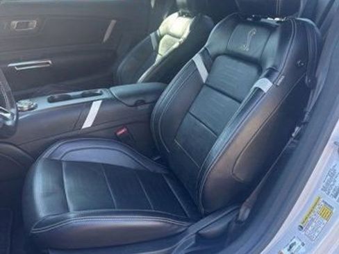 Used 2020 Ford Mustang Shelby GT500 w/ Technology Package image 22