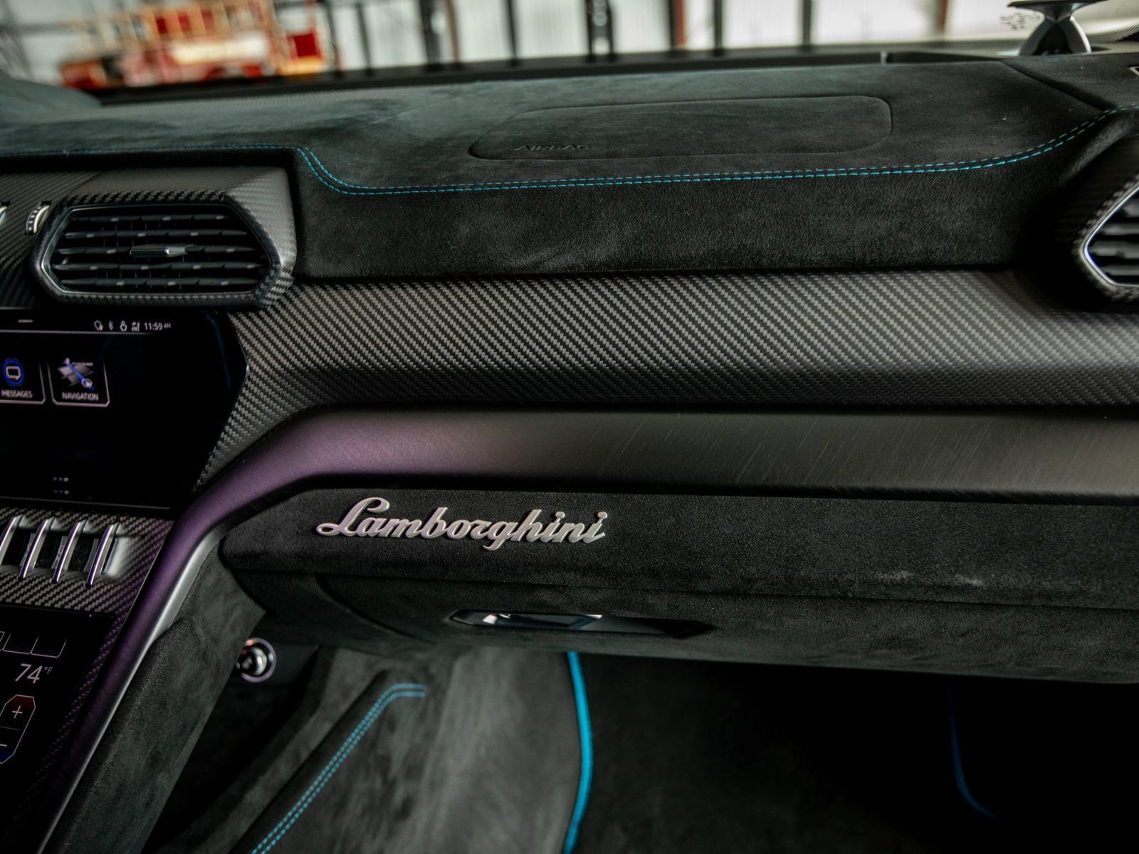 Used 2023 Lamborghini Urus Performante AWD/4WD image 16