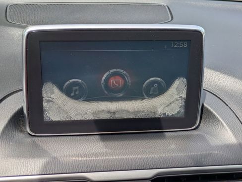 Used 2015 MAZDA MAZDA3 i Sport image 18