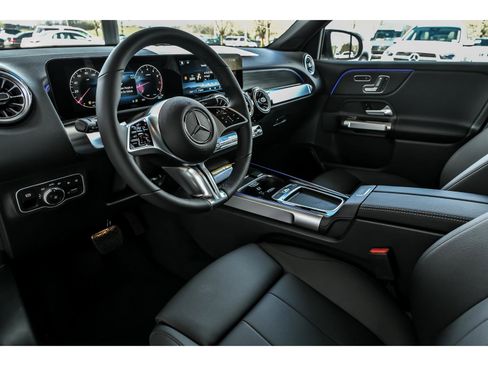 New 2026 Mercedes-Benz GLB 250 4MATIC image 6