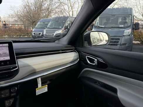 New 2026 Jeep Compass Limited w/ Sun, Sound & Navigation Group image 24